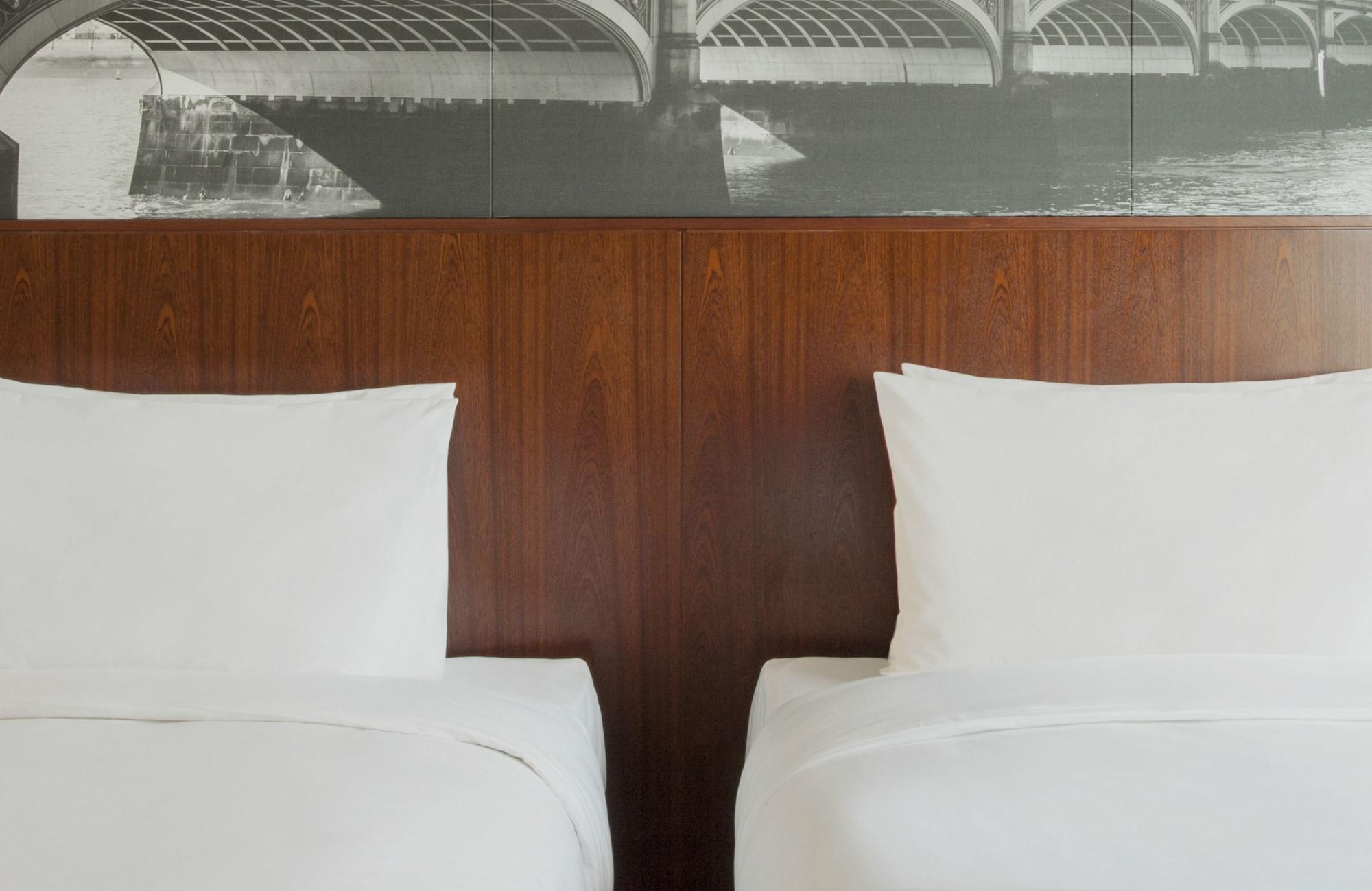 Hyatt Place West London Hayes Хитроу Экстерьер фото
