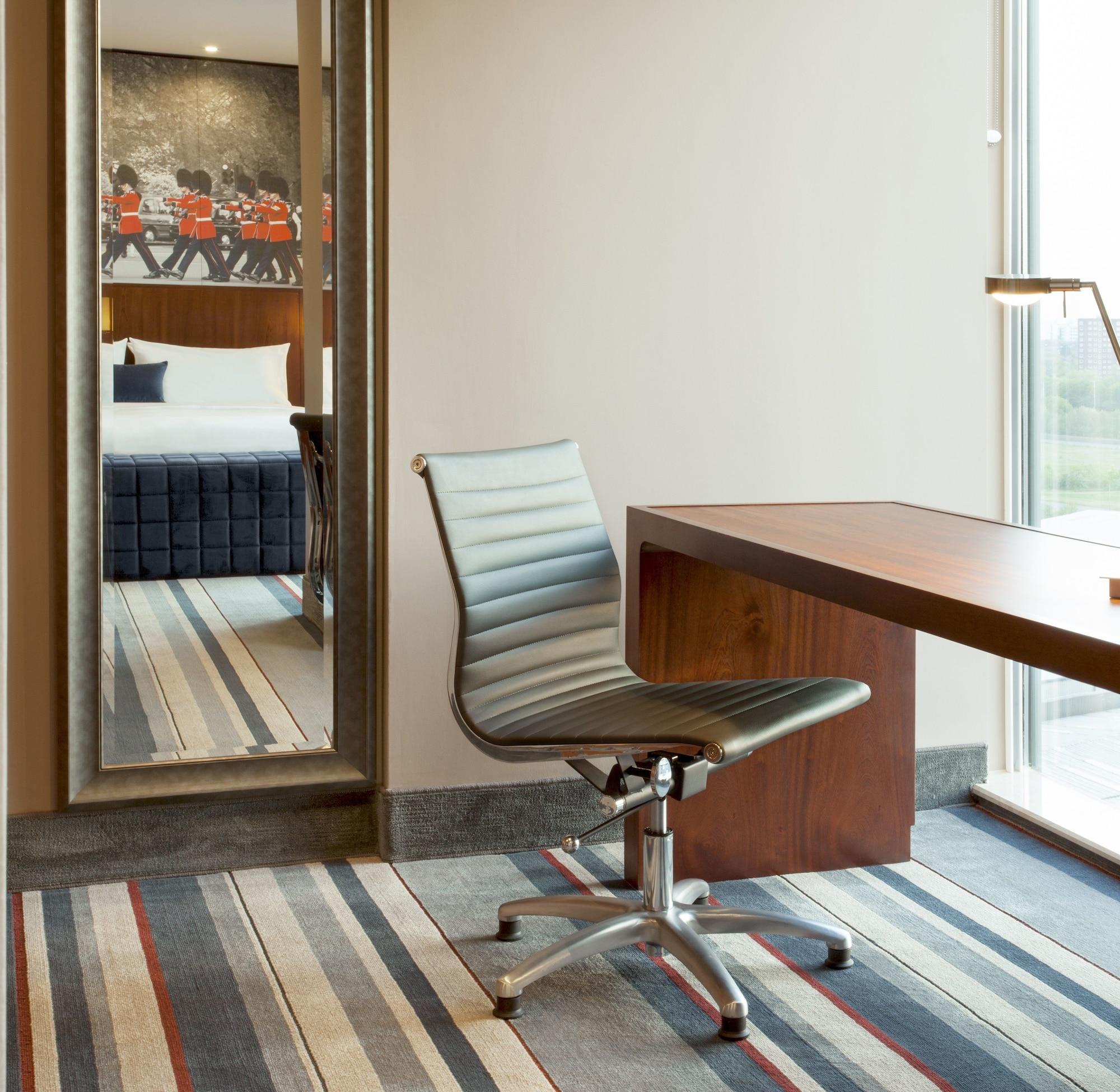 Hyatt Place West London Hayes Хитроу Экстерьер фото