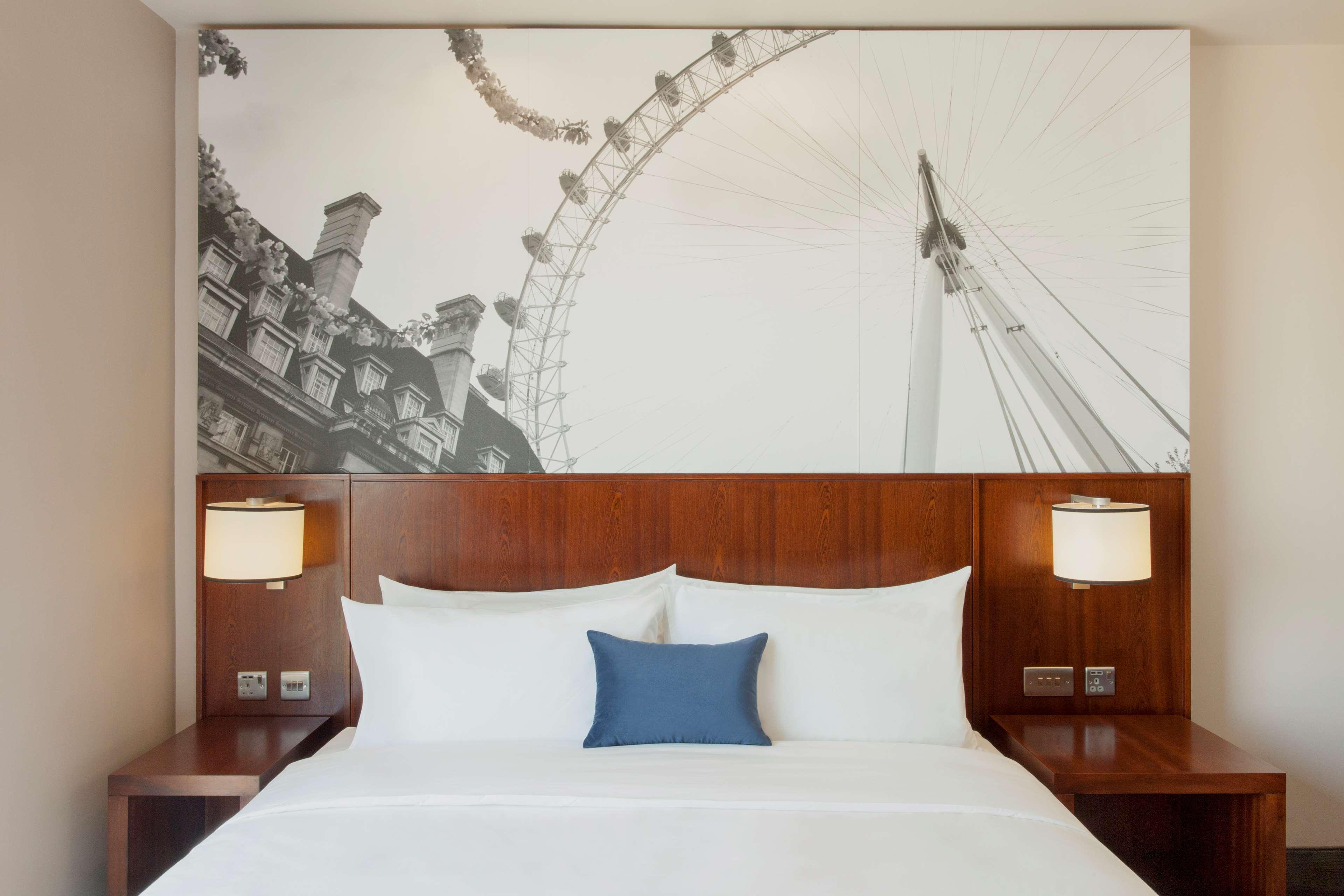 Hyatt Place West London Hayes Хитроу Экстерьер фото