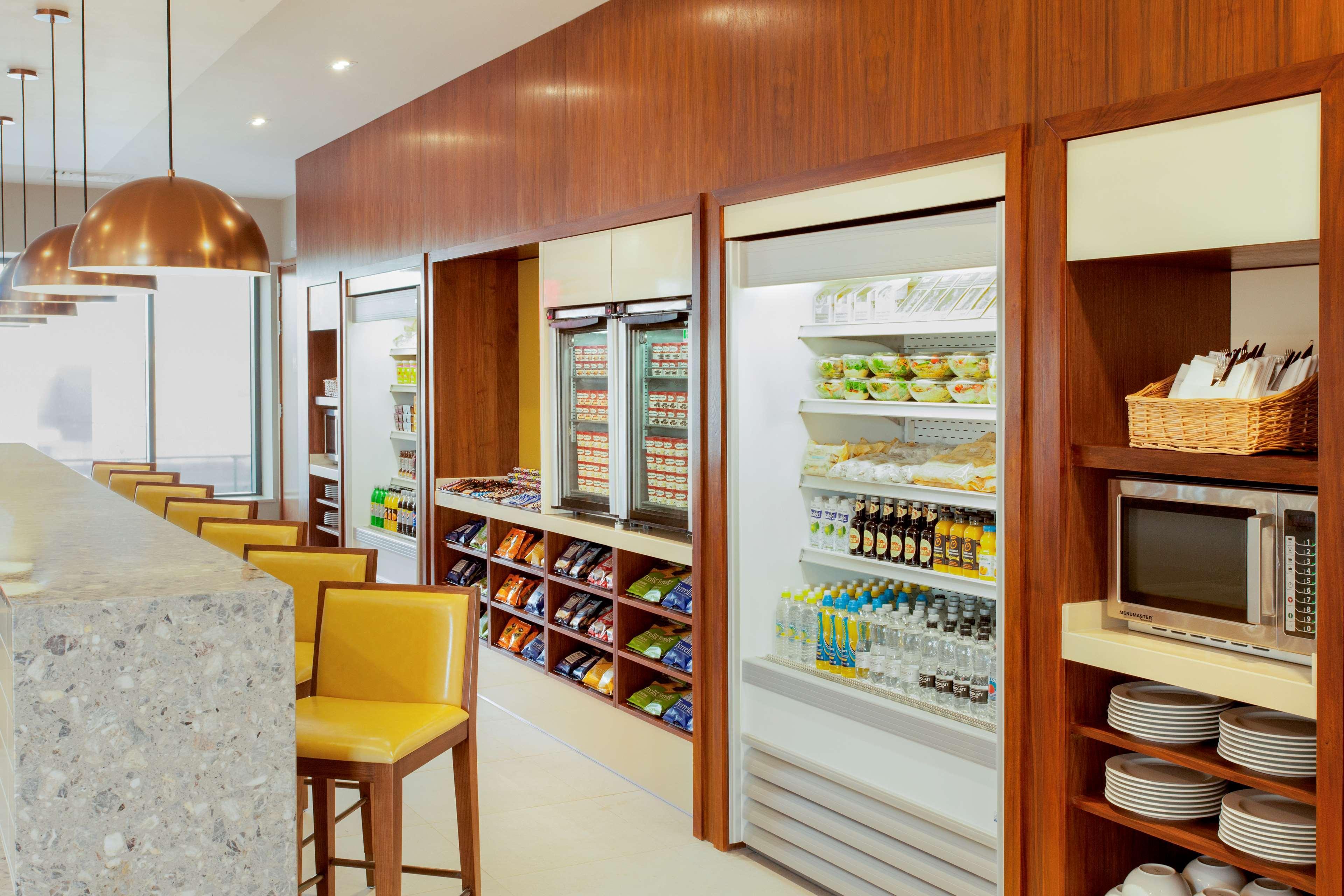 Hyatt Place West London Hayes Хитроу Экстерьер фото