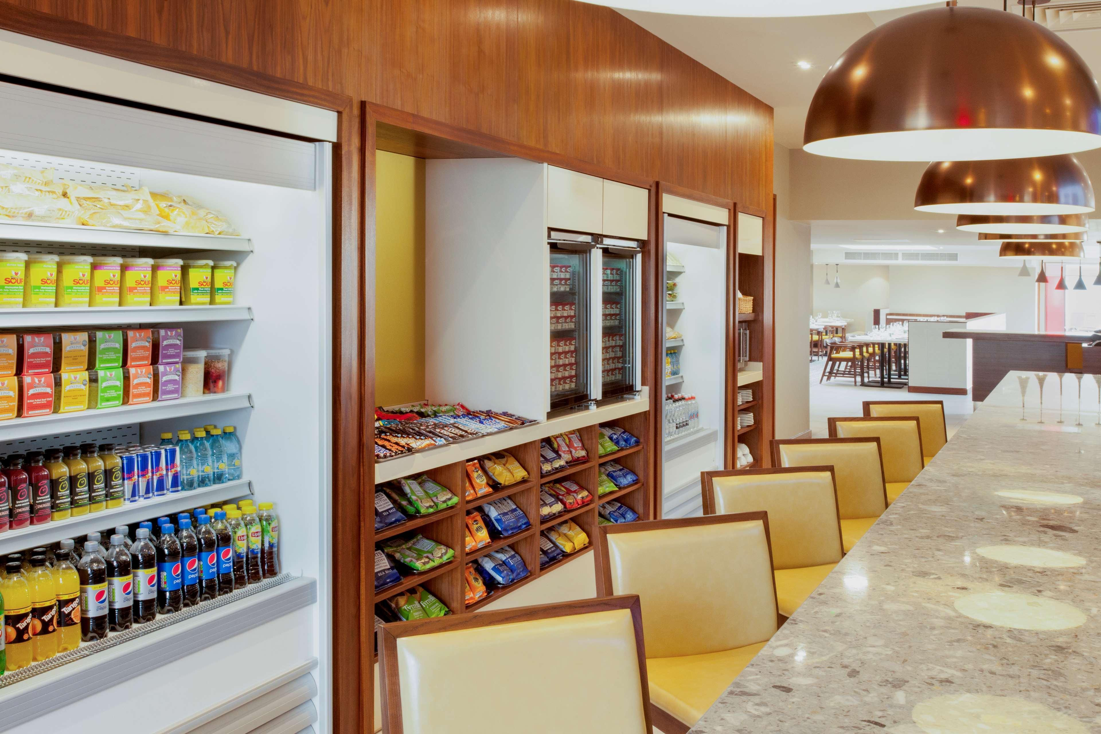 Hyatt Place West London Hayes Хитроу Экстерьер фото
